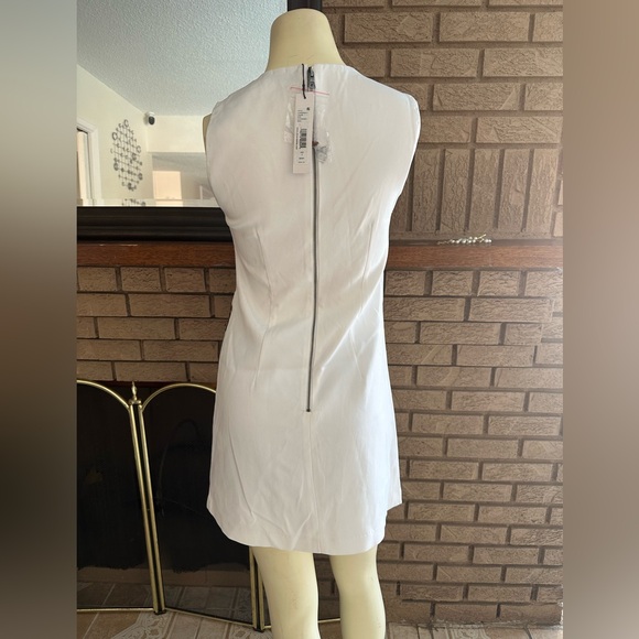 Alice + Olivia by Stacey Bendet White Mini Dress with Red Floral Design - Picture 8 of 13